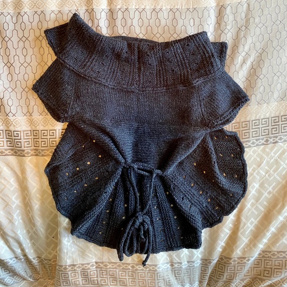 Beautiful cardigan from RW&CO. - Picture 2 of 5